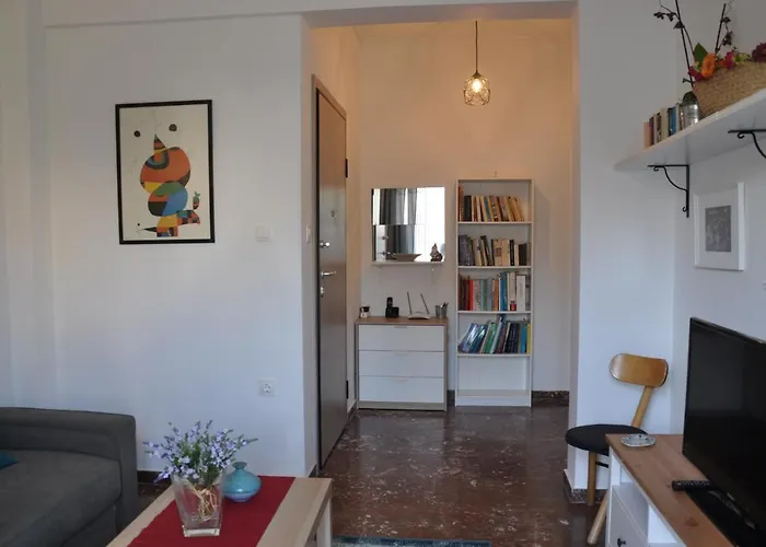Sunny Apartment With View